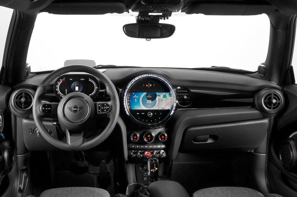 2022 Mini Cooper interior 