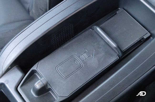 2022 MINI Cooper S Countryman Wireless Charging