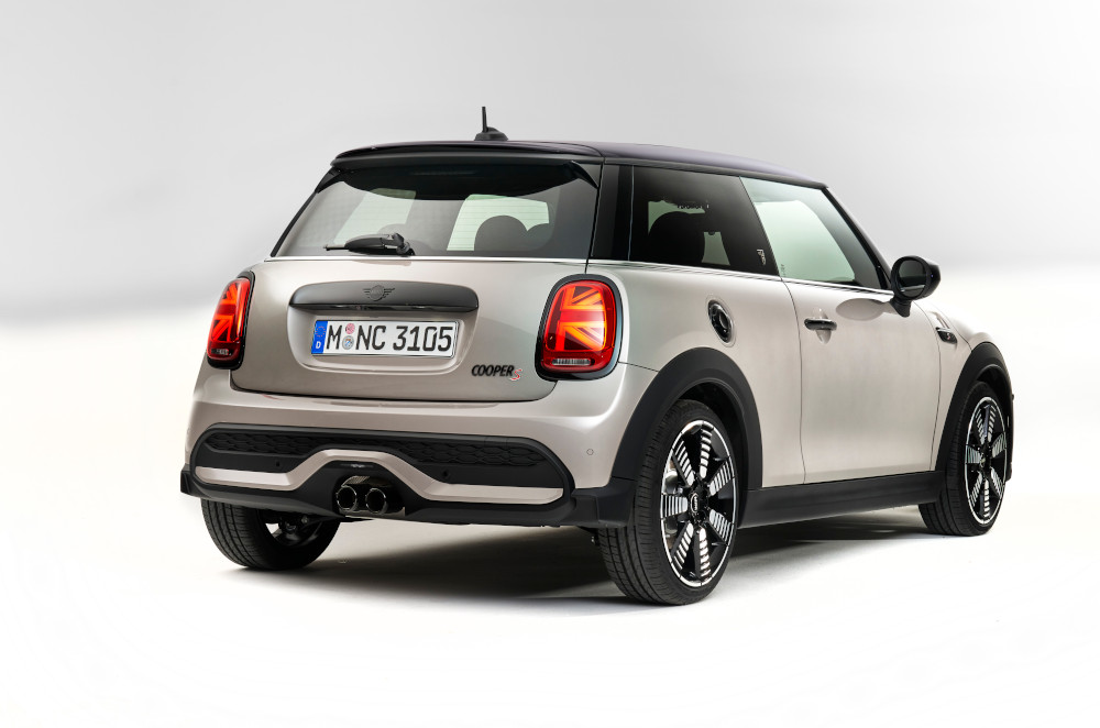 2022 Mini Cooper S rear quarter