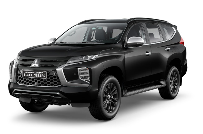 2022 Mitsubishi Montero Sport Black Series Black Front Quarter
