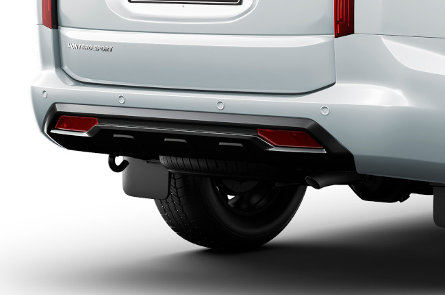 2022 Mitsubishi Montero Sport Black Series Rear Garnish 