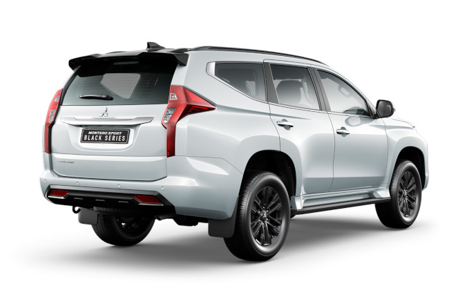 2022 Mitsubishi Montero Sport Black Series White Diamond Rear Quarter
