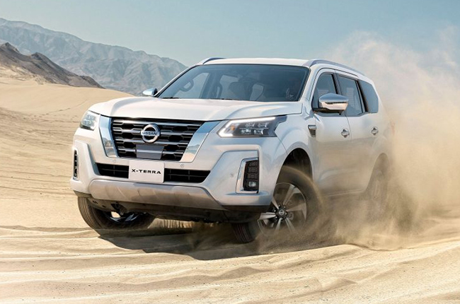 2022 Nissan Terra Exterior Front Quarter
