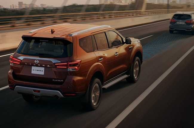 2022 Nissan Terra Exterior rear quarter 