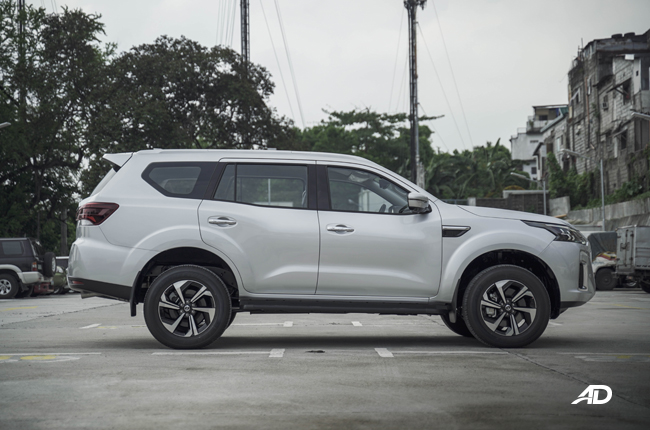 2022 Nissan Terra exterior side Philippines