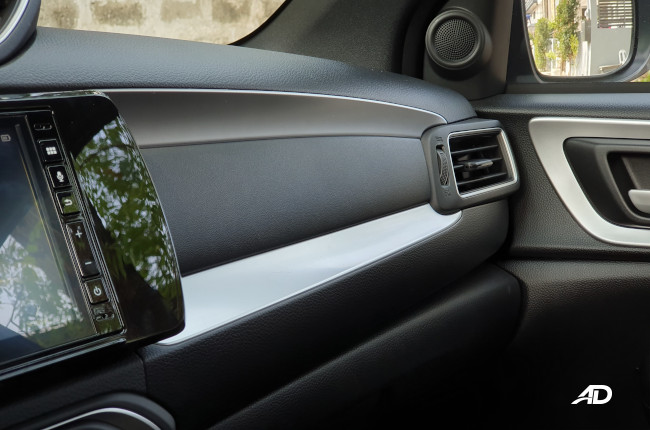 2023 Honda BR-V V CVT Dashboard 