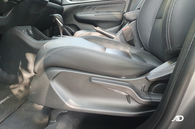 2023 Honda BR-V V CVT Driver's adjustment 