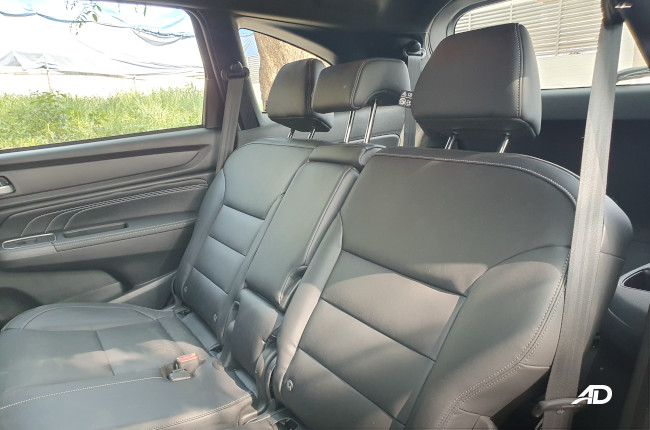 2023 Honda BR-V V CVT second row seats 