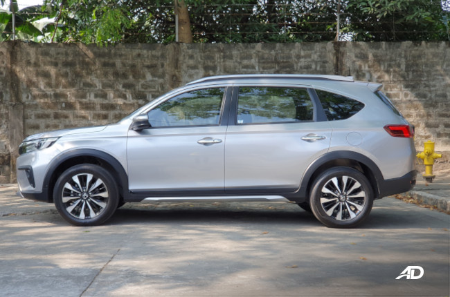 2023 Honda BR-V V CVT Side 