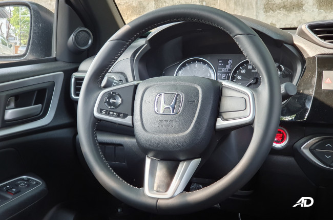 2023 Honda BR-V V CVT steering wheel