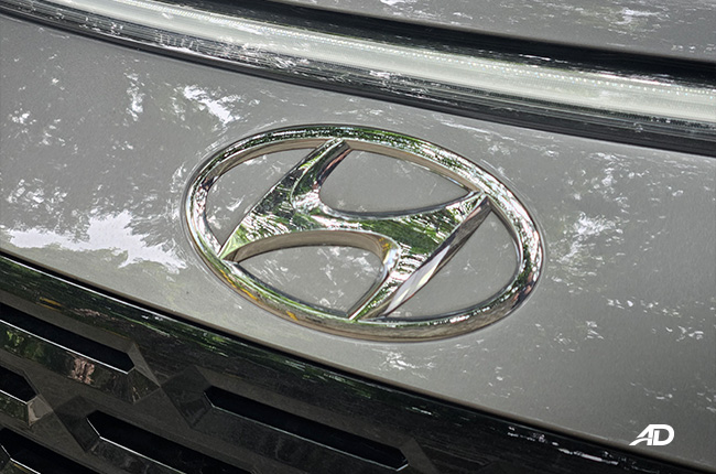 2023 Hyundai Stargazer GLS Premium badge 