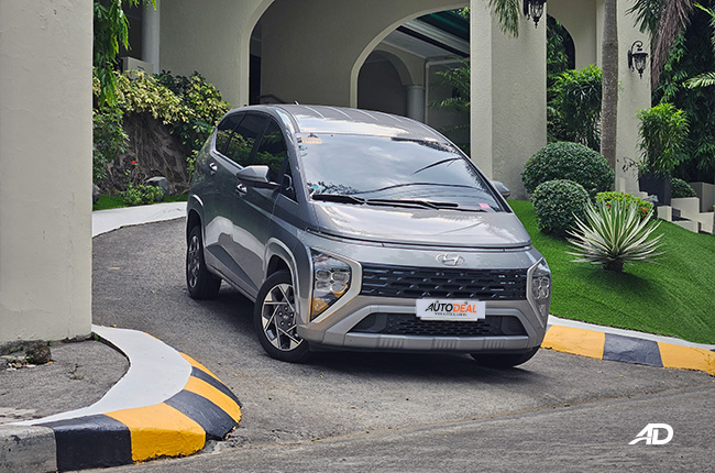 2023 Hyundai Stargazer GLS Premium Front Quarter