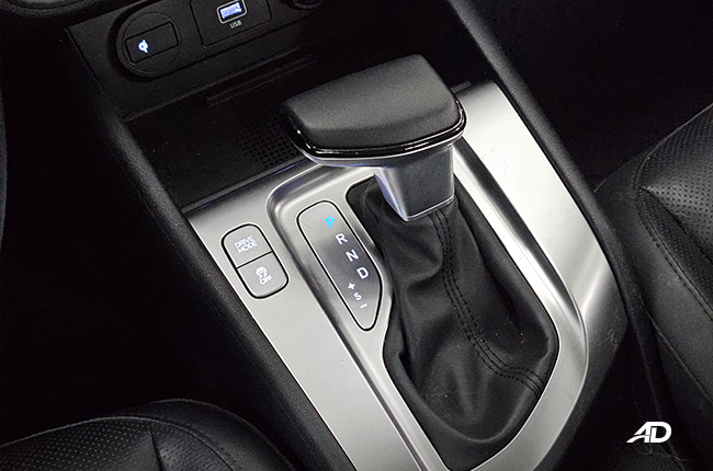 2023 Hyundai Stargazer GLS Premium Gear Selector 