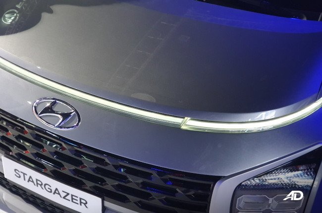 2023 Hyundai Stargazer Six-Seater Headlights 