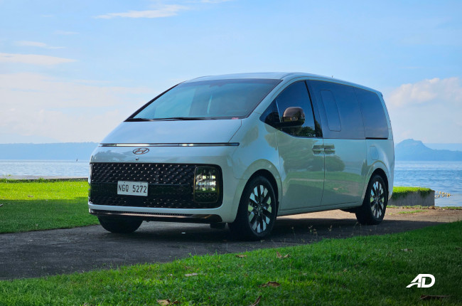 2023 Hyundai Staria Premium+ Exterior