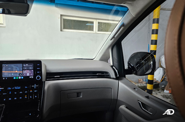 2023 Hyundai Staria Premium+ Interior Dashboard 