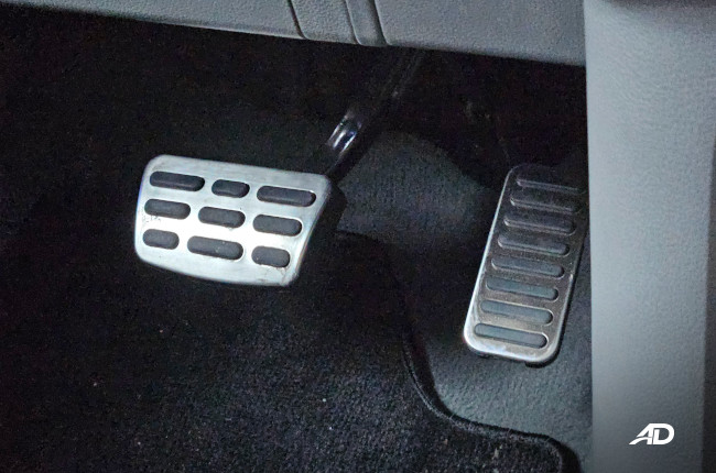 2023 Hyundai Staria Premium+ Pedals 
