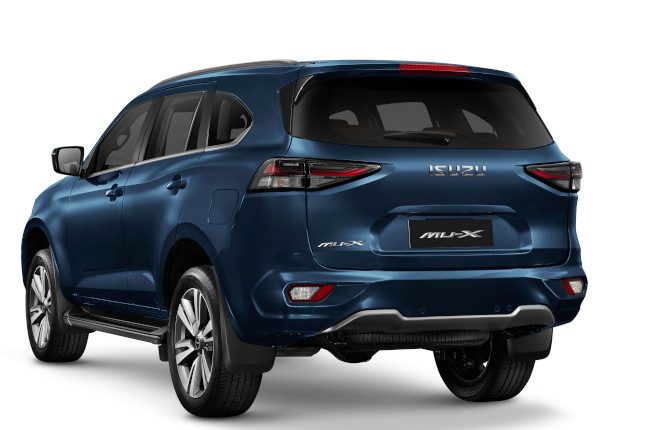 2023 Isuzu mu-X Norwegian Blue 