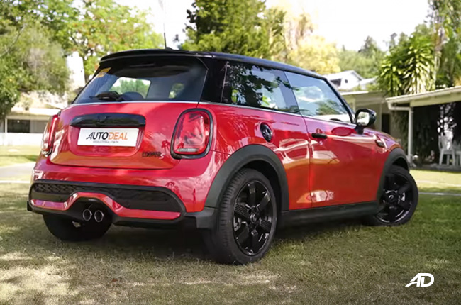 2023 MINI Cooper S 3-Door Rear Quarter