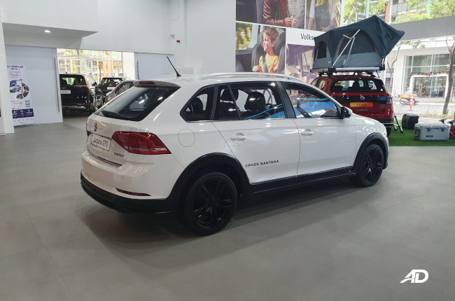 2023 Volkswagen Cross Santana Rear Quarter