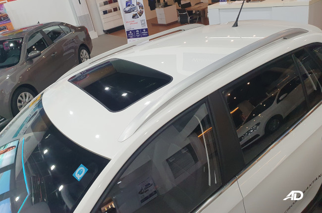 2023 Volkswagen Cross Santana Sunroof and roof rails