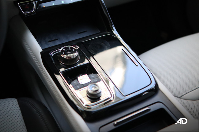 2024 Ford Territory Titanium X Glossy Center Console