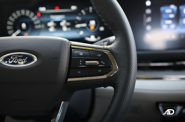 2024 Ford Territory Titanium X steering wheel buttons 
