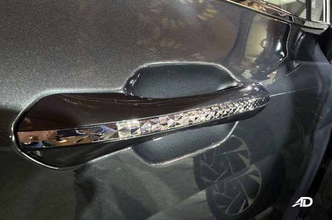 2024 Hyundai Custin Door Handles 