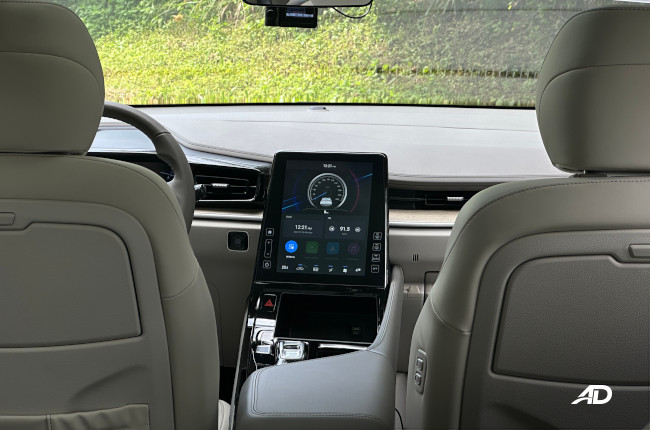 2024 Hyundai Custin Interior 