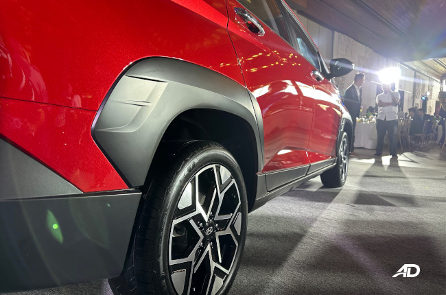 2024 Hyundai Stargazer X Body Cladding