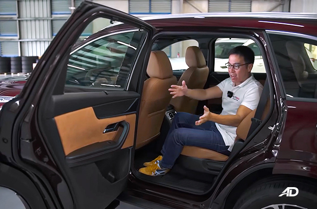 2024 Mazda CX-90 interior 