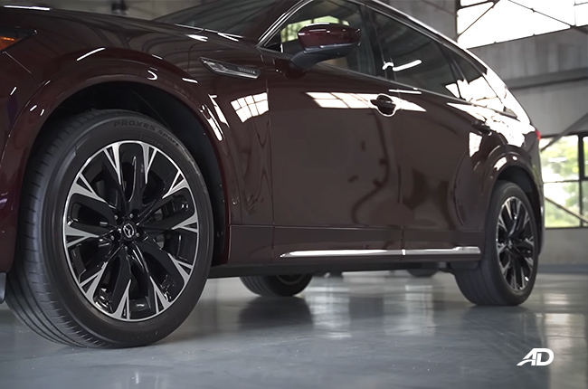 2024 Mazda CX-90 Side 