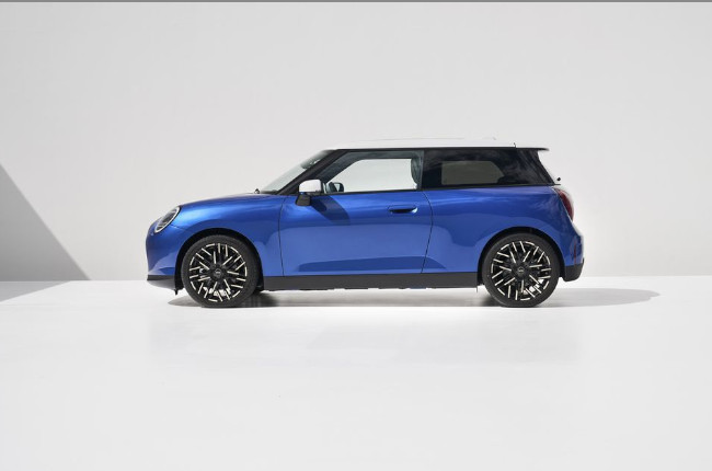 2024 Mini Cooper Side View