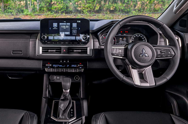 2024 Mitsubishi Triton Interior 