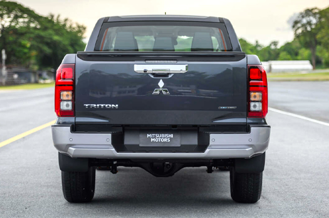 2024 Mitsubishi Triton Rear 