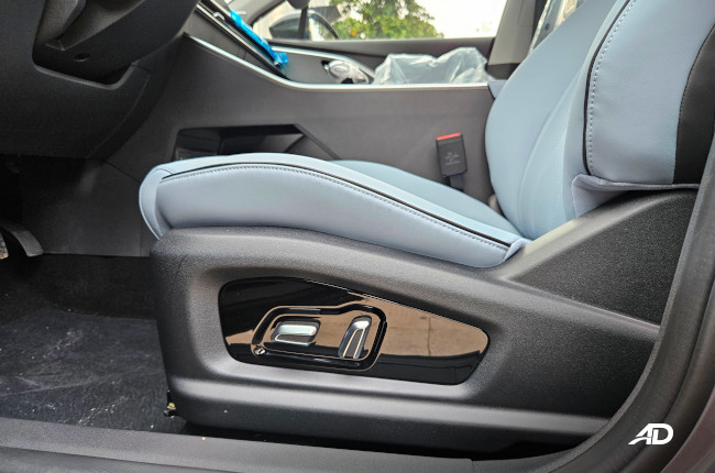 2024 OMODA 5 Front Seats 