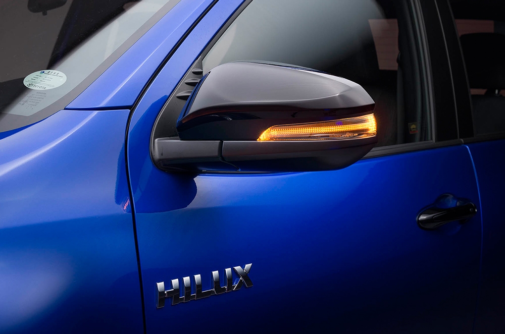 toyota hilux conquest side mirror