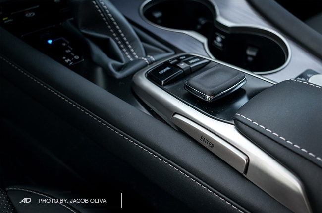 2018 Lexus RX 350 F Sport infotainment controls