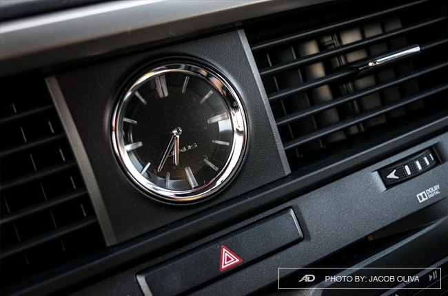 2018 Lexus RX 350 F Sport analog clock