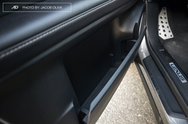 2018 Lexus RX 350 F Sport side compartment
