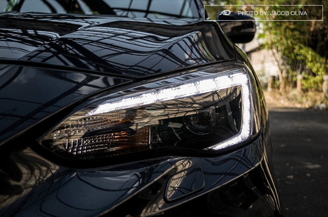 2018 Subaru Impreza headlights