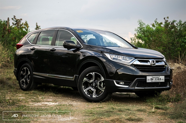 2018 Honda CR-V Gasoline front quarter