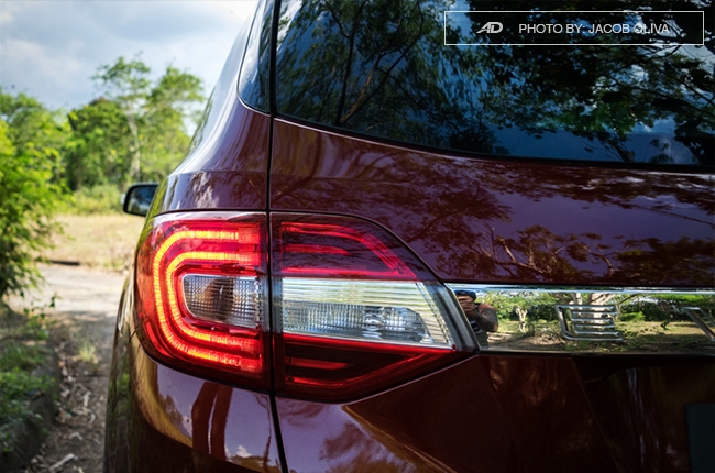 2018 ford everest 3.2 titanium+ taillights