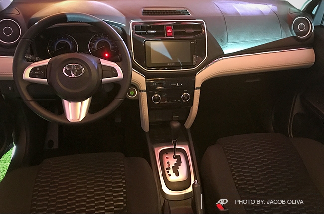 2018 Toyota Rush interior
