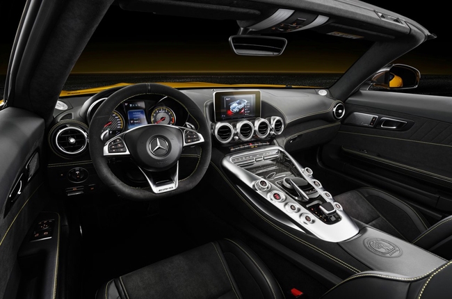 2019 Mercedes-AMG GT-S Roadster
