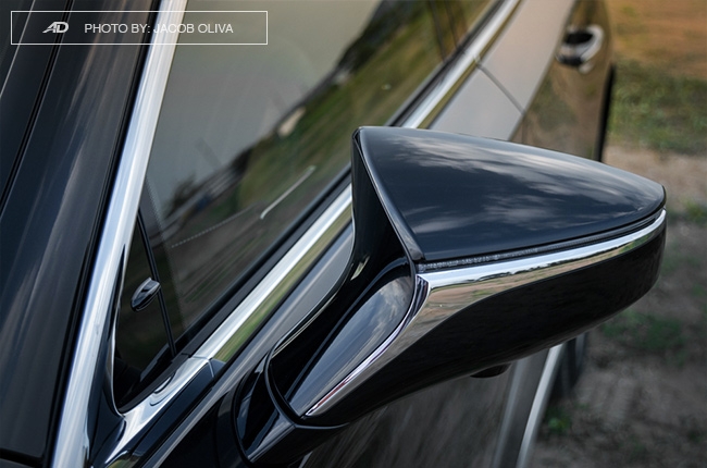 2018 lexus ls 500 side mirror