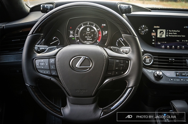 2018 lexus ls 500 steering wheel