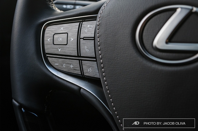2018 lexus ls 500 buttons