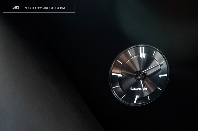 2018 lexus ls 500 analog clock