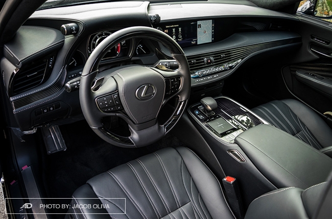 2018 lexus ls 500 cabin